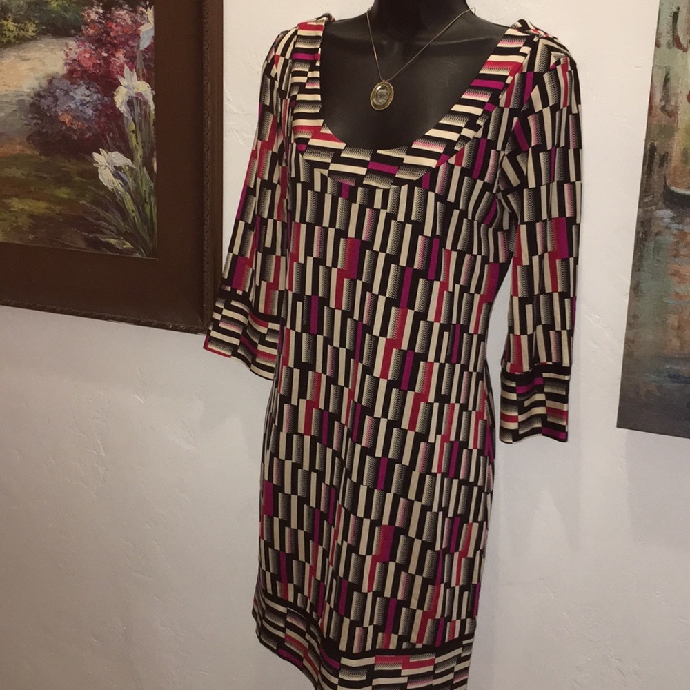 New Diane von Furstenberg 100%  Silk knit dress 2